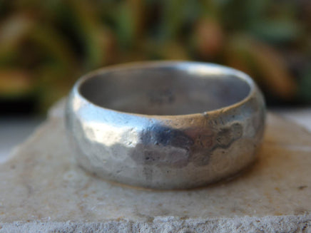 Simple Wedding Band, Mens Wedding Ring,Classic Ring, Sterling Silver Band, Gift For Boyfriend, Hammered Band Ring, Statement 925 Silver Ring