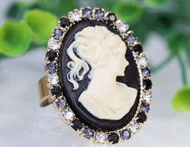 BLACK CAMEO RING, Vintage Cocktail Ring, Black White Ring, Statement Rebeka Ring, Antique Style Ring, Lady Cameo Ring, Eco Friendly Gift