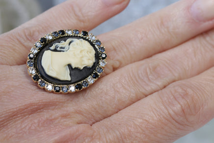 BLACK CAMEO RING, Vintage Cocktail Ring, Black White Ring, Statement Rebeka Ring, Antique Style Ring, Lady Cameo Ring, Eco Friendly Gift