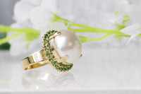 EMERALD AND PEARL Ring, Art Deco Ring, White Statement Pearl Green Ring, Gift For Her, Large Pearl Ring, Rebeka Ring, Pearl Bridal Gift,