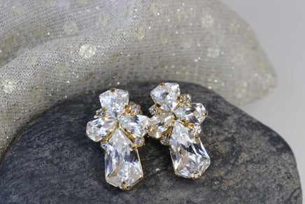 CRYSTAL BRIDESMAID EARRINGS, Art Deco Wedding Earrings, Rebeka Set of 5,6,7,8, Wedding Jewelry Gift, Small Cluster Studs, Bridal Earrings