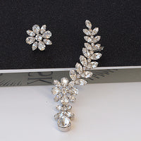 Bridal Crystal Earrings, Clear Crystal Stud EARRINGS, Flower Earrings, Cluster Wedding Stud Earrings, Rebeka Bride Rhinestone Earrings