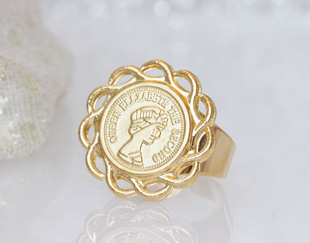 ELIZABETH SECOND COIN Ring, Gold Coin ring, Vintage ring, Signet ring, Flat ring, Queen Elizabeth&#39;s Coin Jewelry, Retro Ring, Filigree Ring