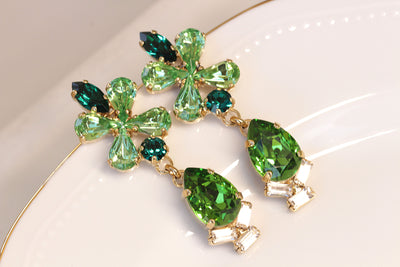 BRIDAL GREEN EARRINGS, Peridot Green Earrings, Rebeka Medium Chandeliers, Olive Green Earrings,Jewelry For Woman,Emerald Crystal Earrings