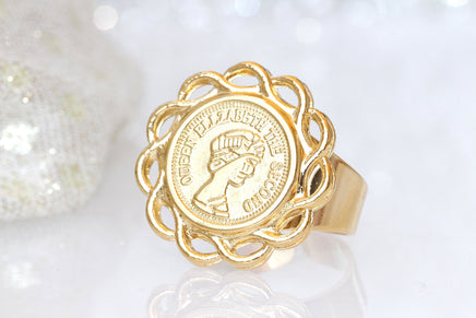 ELIZABETH SECOND COIN Ring, Gold Coin ring, Vintage ring, Signet ring, Flat ring, Queen Elizabeth&#39;s Coin Jewelry, Retro Ring, Filigree Ring