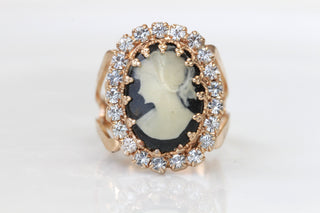 BLACK CAMEO RING, Vintage Look Ring, Black White Ring, Adjustable Rebeka Ring, Unique Woman Ring, Lady Cameo Ring, Gold Victorian Ring