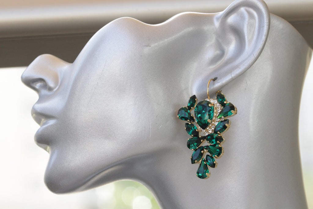 Emerald Bridal Long crystal Earrings, Emerald Green Statement Earrings –  Petite Delights By Ilona Rubin