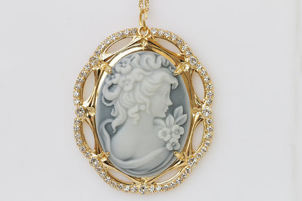 Cameo Necklace, Gray Cameo Pendant, Toggle Cameo Necklace, lucite cameo Necklace, Antique Style, Rebeka Cameo Necklace, Vintage Statement