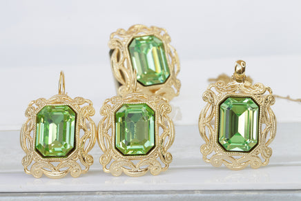 PERIDOT STATEMENT RING, Light Green Filigree Ring, Rebeka Ring, Chunky Big Ring, Peridot Crystal Ring, Emerald Cut Cocktail Gold Green