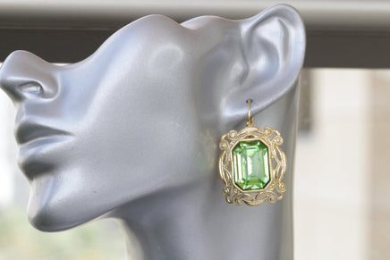 PERIDOT STATEMENT RING, Light Green Filigree Ring, Rebeka Ring, Chunky Big Ring, Peridot Crystal Ring, Emerald Cut Cocktail Gold Green