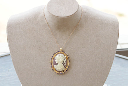 PURPLE Cameo Necklace, Light Amethyst Necklace, Cameo Pendant, Lady Cameo Necklace, Vintage Style, Statement Cameo Necklace, Mom Gift Idea