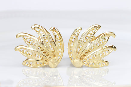 GOLD CLIPON EARRINGS, Non pierced Stud earring, Clip on Leaf earrings, Bridal Clip On earrings, 24K Gold Platedclip earrings, Leaves Jewelry