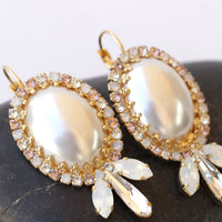 PEARLS Earrings, Pearl Blush And Opal Rebeka Earrings, Cluster Long Earrings, Bridal Pearl Earrings, Wedding Ivory Earrings, Prehistory