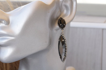 SILVER NIGHT LONG Drop Chandelier Earrings, Mother Of The Brides Jewelry,  Dramatic Black Gray Earrings, Evening Earrings,  Formal Earrings