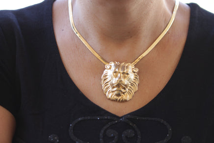 LION Necklace, Lion Women Necklace,Lion Chunky Choker, Vintage Style Lions Necklace, Gold Trendy Statement, Large Lion Pendant, Gift For her