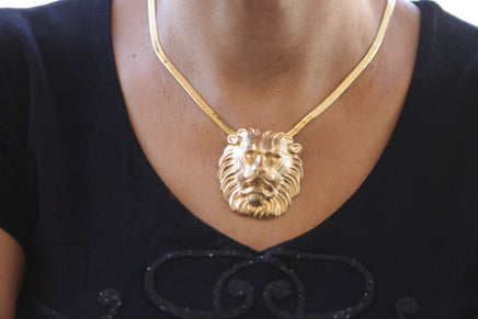 LION Necklace, Lion Women Necklace,Lion Chunky Choker, Vintage Style Lions Necklace, Gold Trendy Statement, Large Lion Pendant, Gift For her