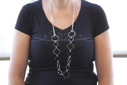 LONG STATEMENT NECKLACE, Women Chunky Silver Black Onyx And Hematite Chain Necklace, Chunky link necklace,  Circle Hoops Geometric necklace