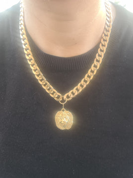 GOLD COIN NECKLACE, Unisex Chunky Necklace,Unique Gold Chunky Necklace, Lion Coin Necklace, Woman Big Pendant,Statement Gold Link Choker