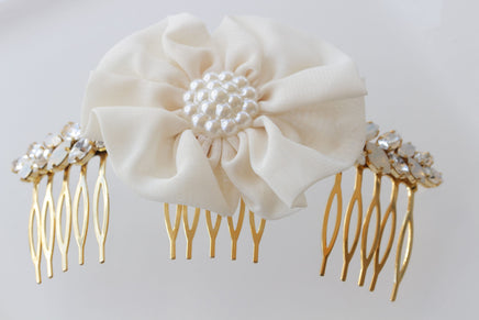 PEARLS HAIR COMB, Decorative Hair Comb, Bridal Hair Accessories, Wedding Opal And Crystals, Fabric Flower Hair Comb, Ivory Pearl Hair Comb