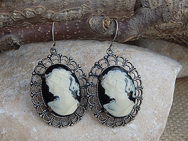 Victorian Toggle Cameo Earrings. Antique cameo Earrings. Vintage style earrings. Antique style earrings. Cameo necklace.Wedding Jewelry sets