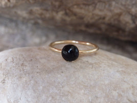 Minimal Onyx Gold Ring, Black Gemstone Stacking Ring, Black Minimalist Ring, Black Onyx Goldfilled Ring, Onyx jewelry Gift, Black Stone Ring