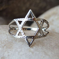 Jewish Star Of David Ring. 925 Sterling Silver Star Of David Ring. Hammered Magen David Ring. Judaica Jewelry. Silver Shield Of David Ring