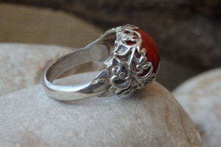Ladies Jewelry. Coral Natural Silver Sterling 925 Ring. Red Coral Ring. Filigree Crown Silver Ring. Red Stone Ring. Etnhic Boho Coral Ring.