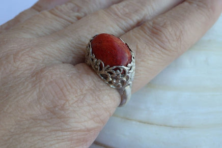 Ladies Jewelry. Coral Natural Silver Sterling 925 Ring. Red Coral Ring. Filigree Crown Silver Ring. Red Stone Ring. Etnhic Boho Coral Ring.