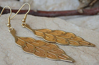 Leaf Gold Earrings. Every Day Jewelry. Simple Dangle Earrings For Bride. Wedding Classic Earrings. Bridesmaid Gift. Gold Ear Weights