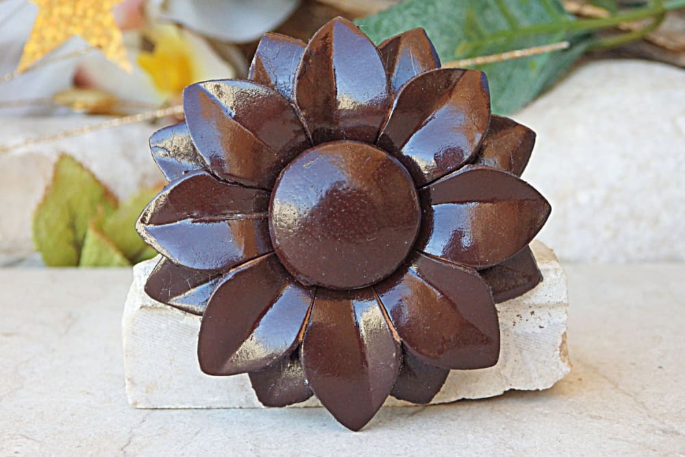 NEW Lalo Tres FLOWER BROOCH 2.25 hot