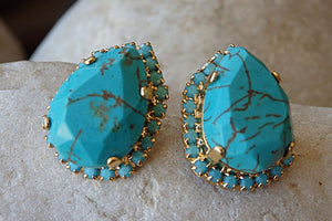 Real Turquoise Stud Earrings. Genuine Gemstone Of December Estate Jewelry. December Birthstone Earrings. Teardrop Turquiose Ocean Earrings.
