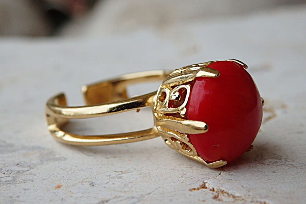 Grab this Red coral ring @ https://shop.coral.org.in/coral-gemstone-exporters-moonga-online/re…  | Temple jewellery earrings, Gold ring designs, Beautiful gold chain