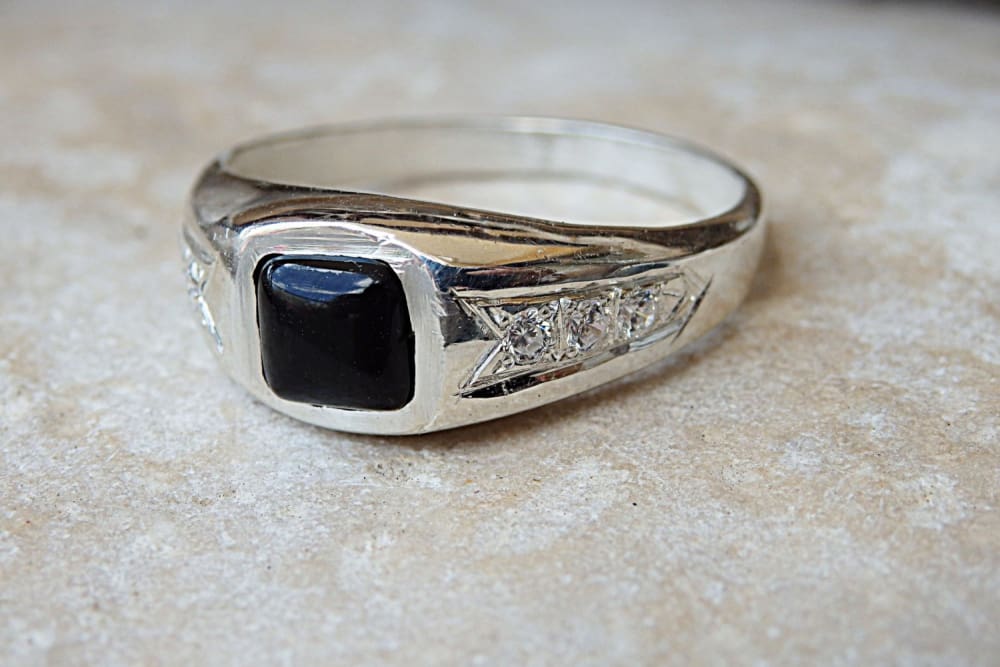 Vintage Signet Ring - Silver & Black Stone
