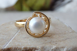 Solitaire Pearl Ring