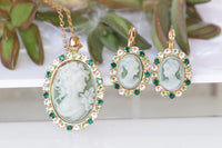 Victorian Green Toggle Cameo Necklace. Women Romantic Cameo Necklace Green Necklace.antique Style Cameo Pendant.vintage Style Necklace.