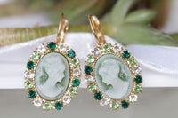 Victorian Green Toggle Cameo Necklace. Women Romantic Cameo Necklace Green Necklace.antique Style Cameo Pendant.vintage Style Necklace.
