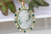 Victorian Green Toggle Cameo Necklace. Women Romantic Cameo Necklace Green Necklace.antique Style Cameo Pendant.vintage Style Necklace.